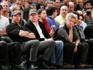 The superstars took time out from filming recently to catch a Nicks game!