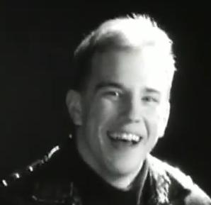 "Ich liebe Valerie! Und so spielen sie auf dem Schlagzeug!"